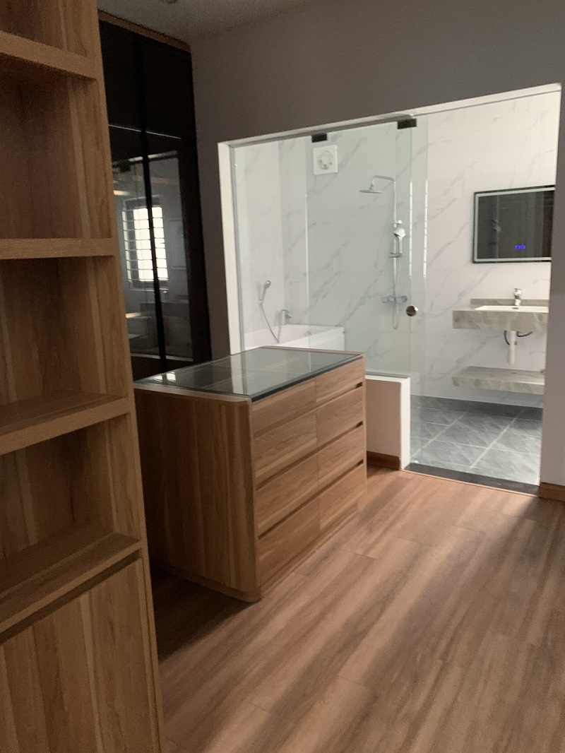 BÁN NHÀ ĐỘC LẬP 5 TẦNG – CẦU THANG MÁY – VỊ TRÍ ĐẮC ĐỊA TẠI LÊ HỒNG PHONG, HẢI PHÒNG 